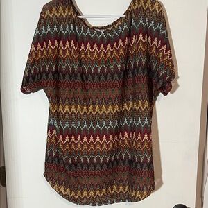 Pretty Rebellious Multicolor Zigzag Short Sleeve Top